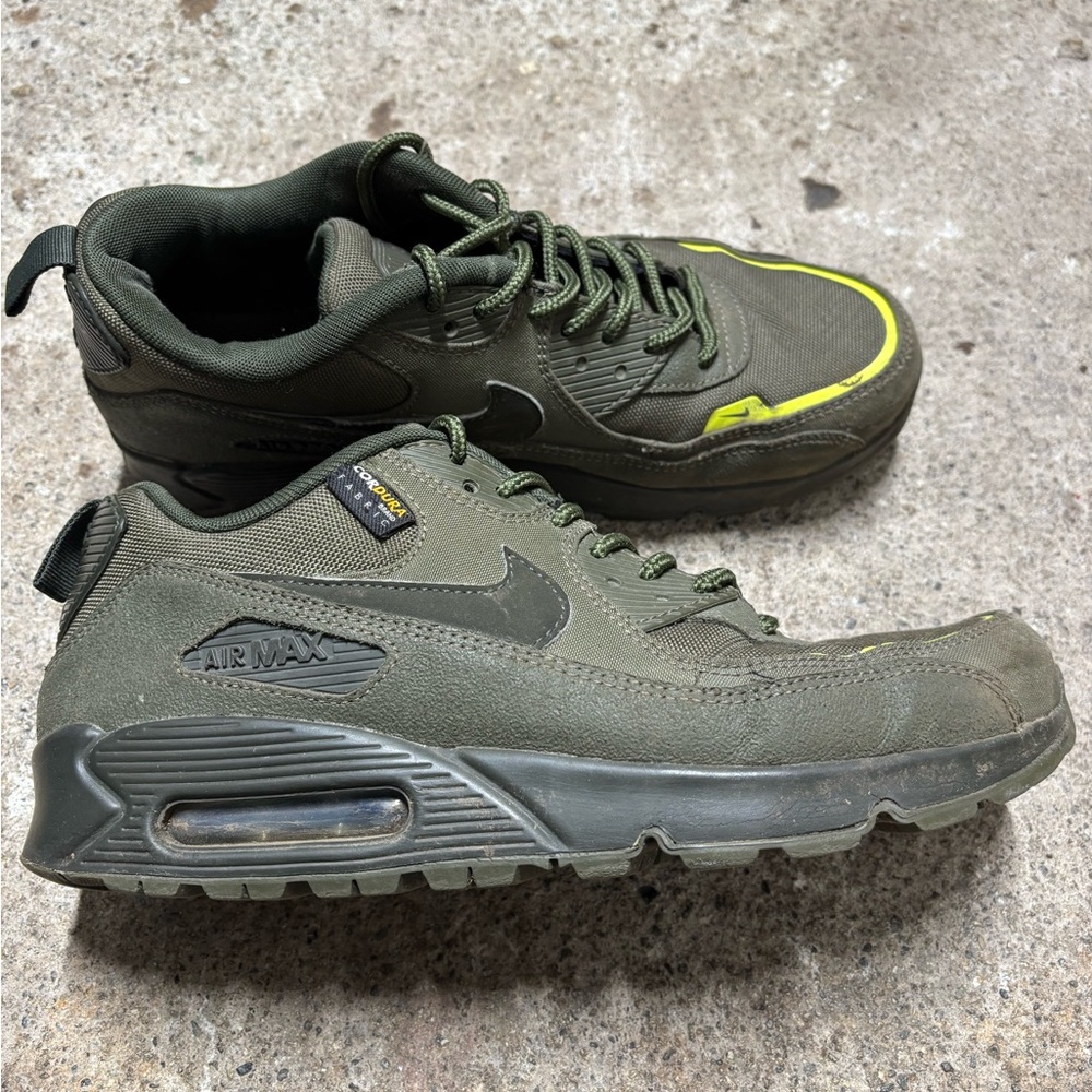 Nike Air Max 90
Surplus Cargo Khaki - US 9 / 42.5